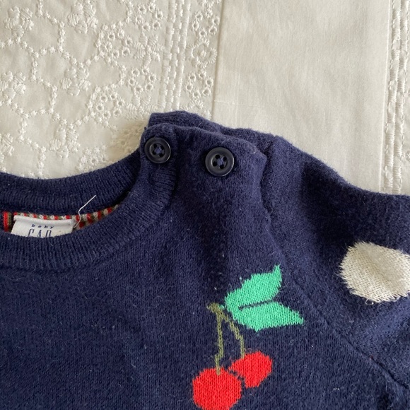 Baby GAP Cherries sweater - Picture 3 of 3